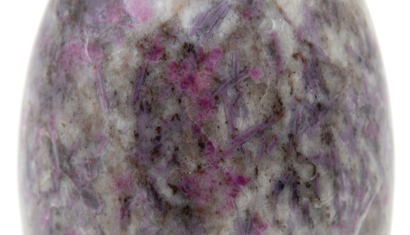 Zoom on Lingam Ruby in Matrix Purple Stone