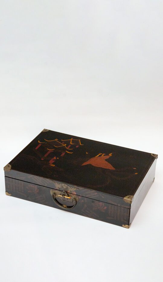 chinoiserie-lacquer-box
