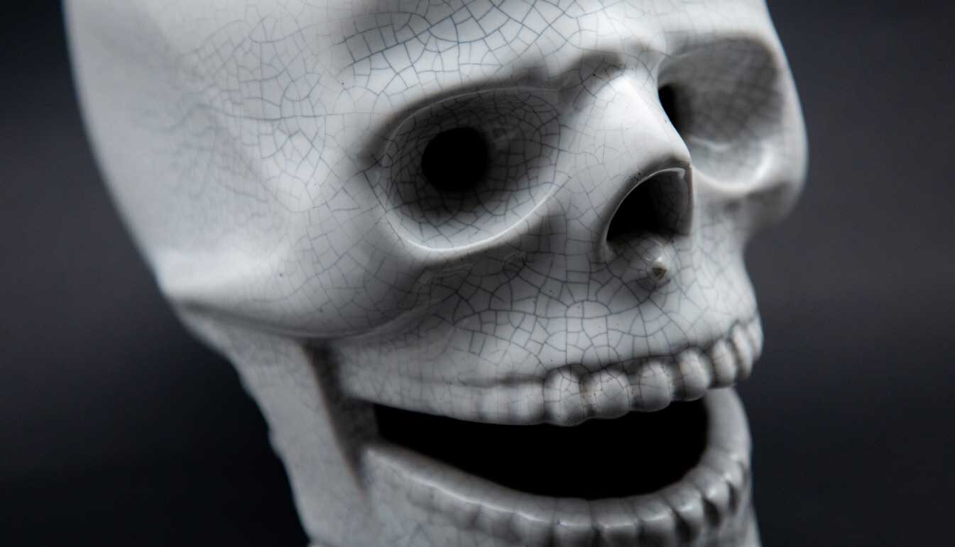 crackle-glaze-ceramic-skull