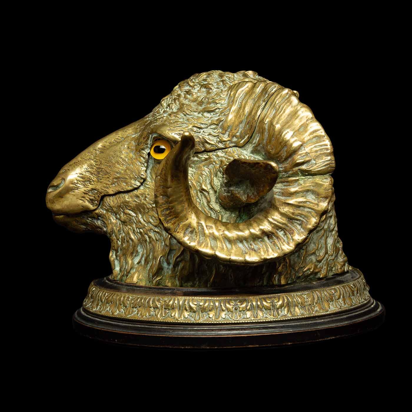 Snuff and Cigar Box In the Shape of a Ram