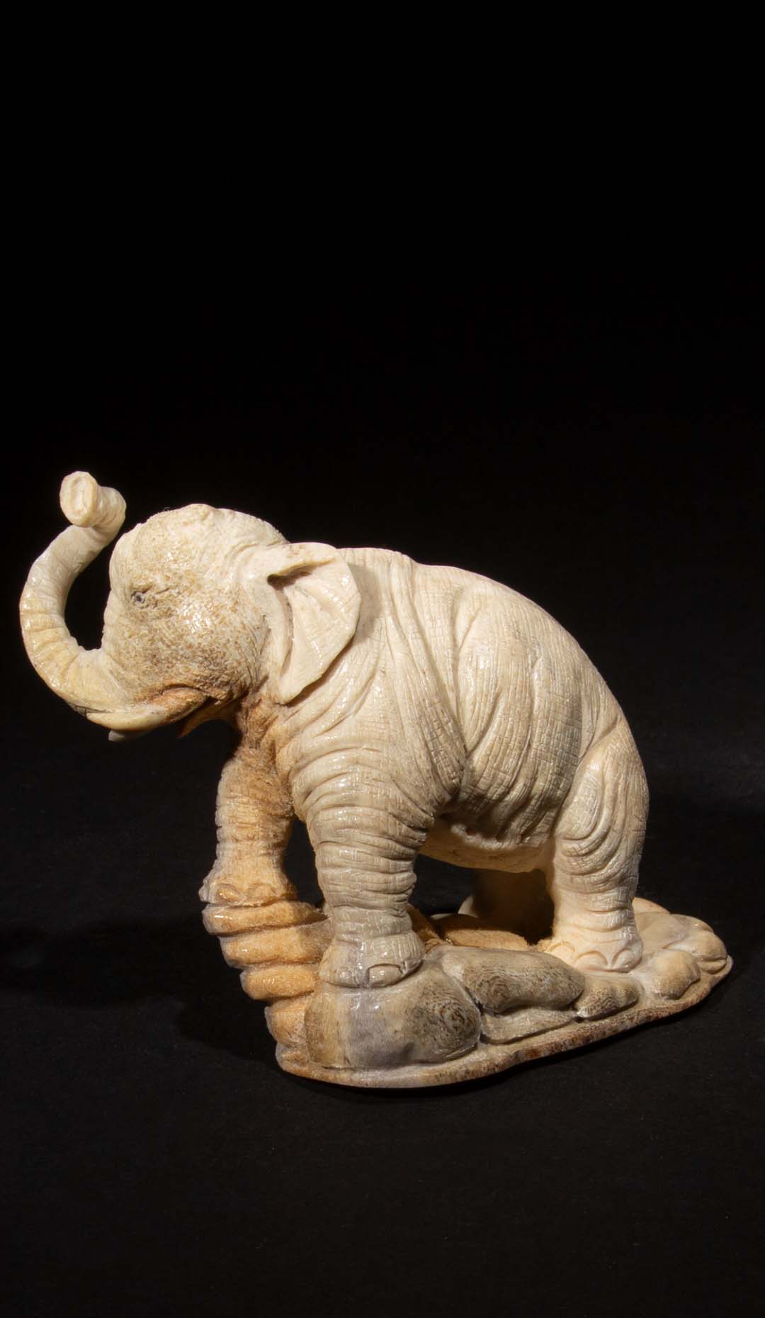 Hand Carved Moose Antler Elephant, 3.5″