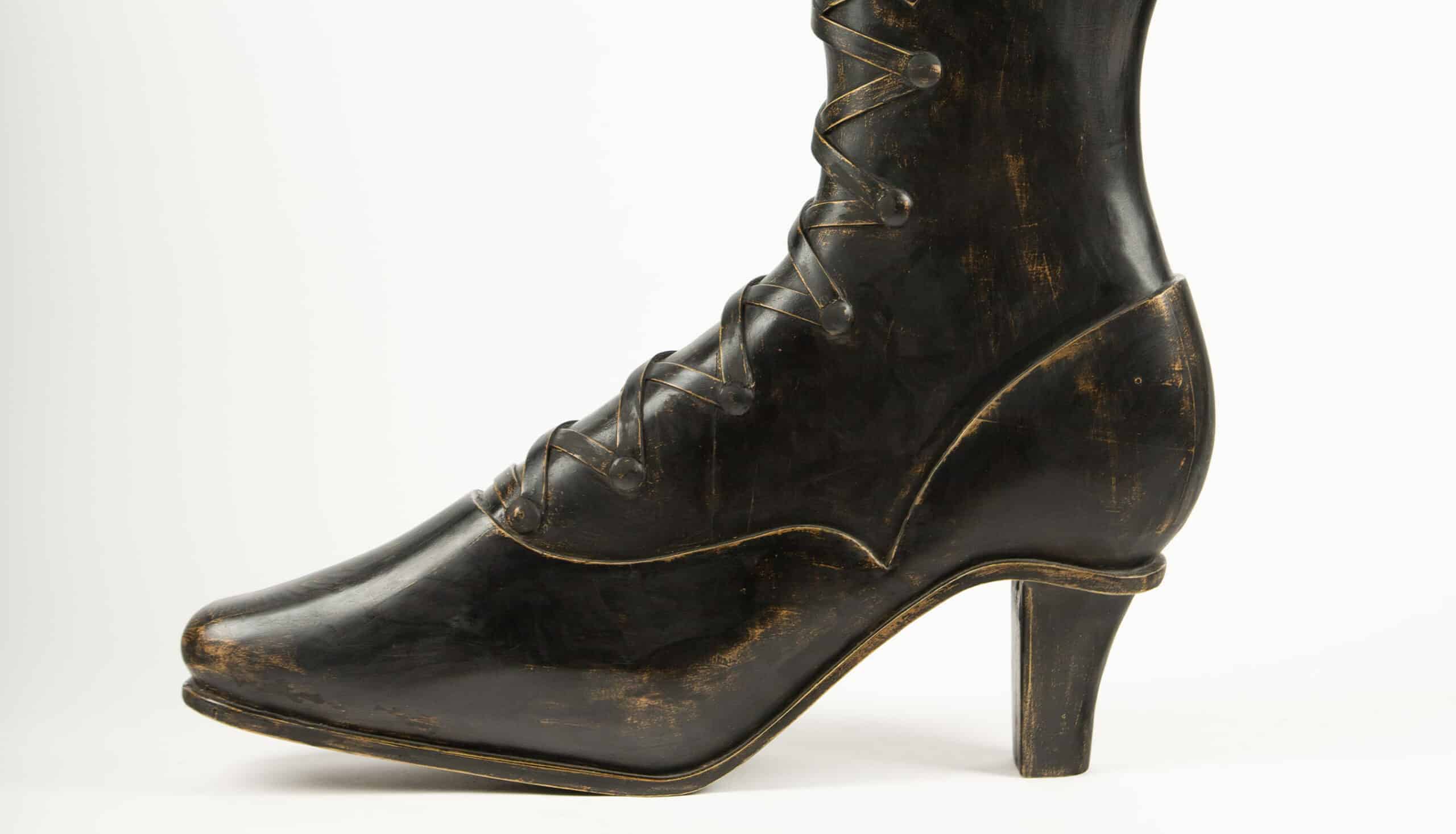 Oversized Carved Boot Trade Sign, Early 20th Century an Arresting Cobbler’s Sign