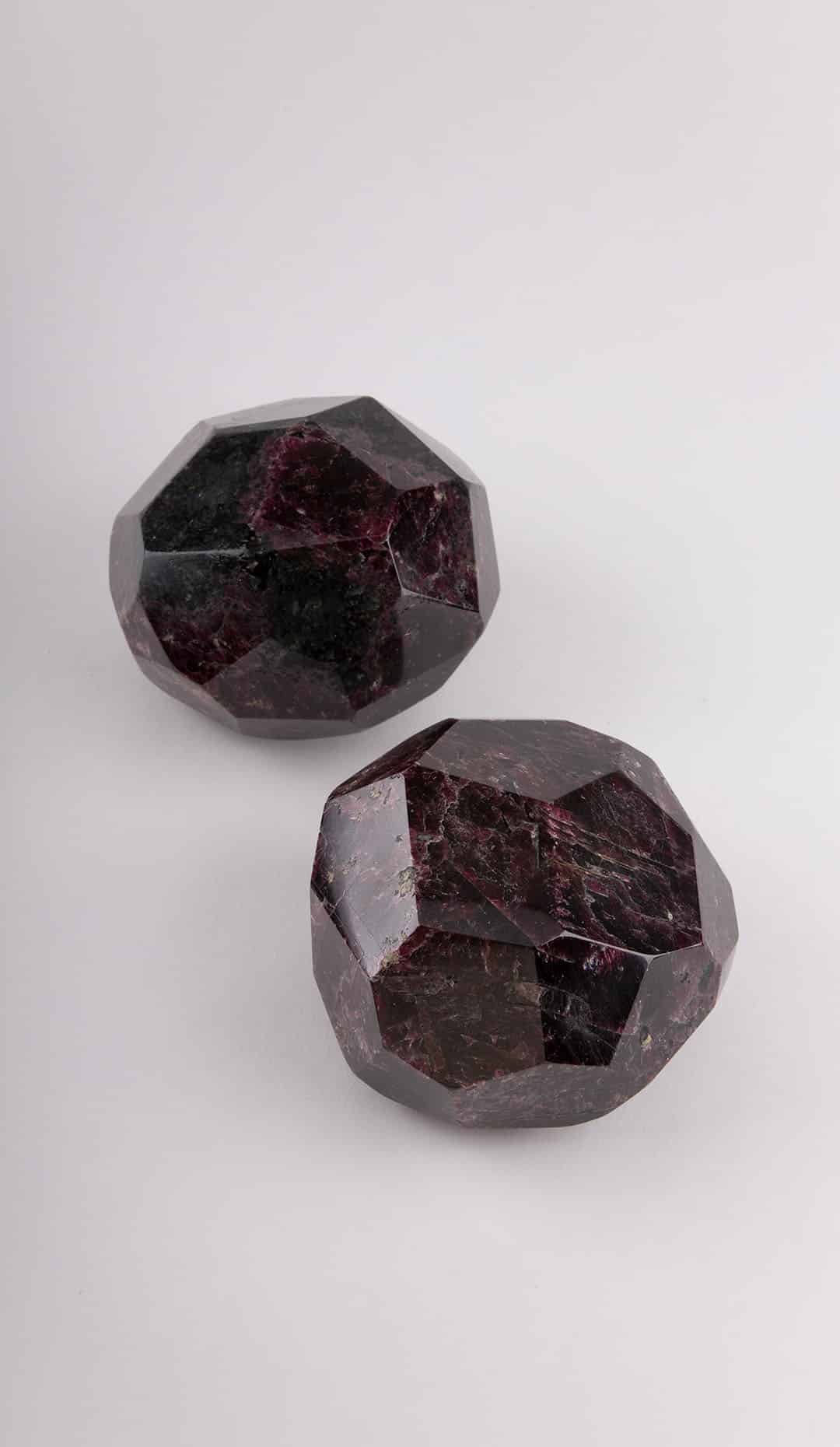Facetted Garnet