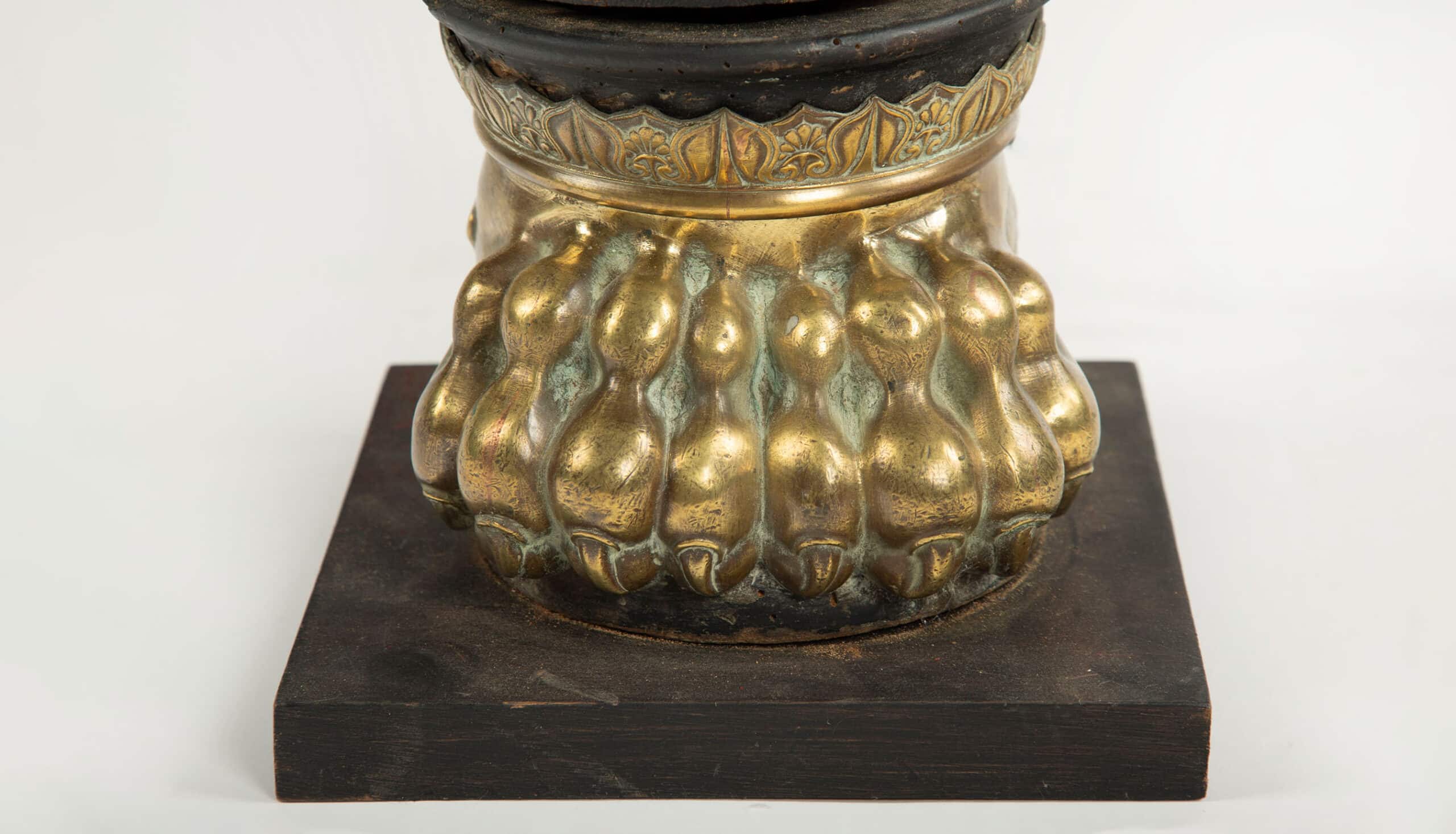 Sculptural Rarity: Pair of 19th Century Italian Lion Paw Table Lamps