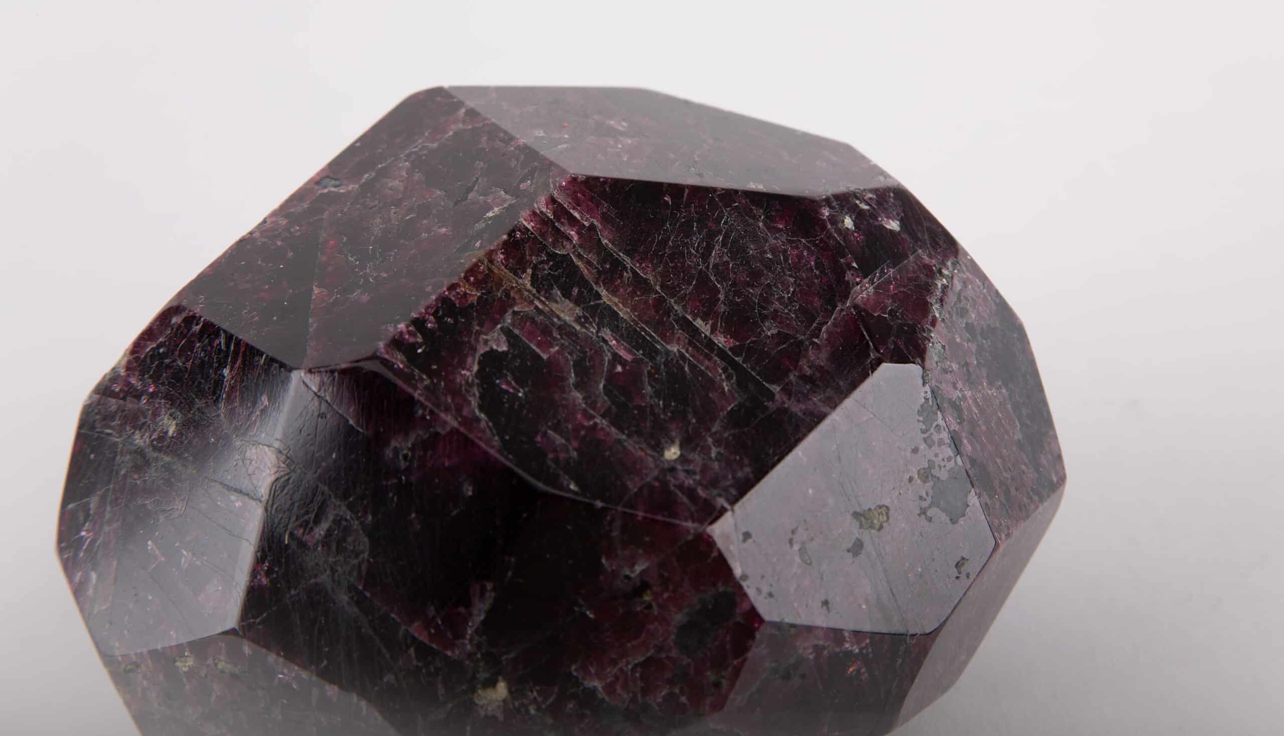Facetted Garnet