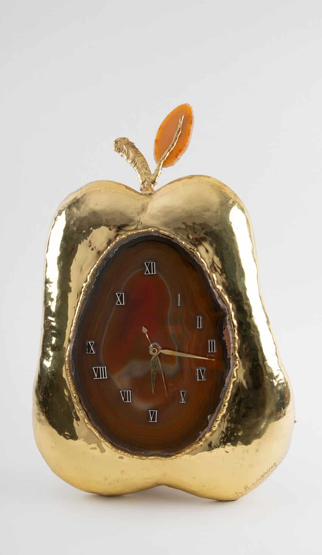 A French Mid-Century Clock Lamp in Gilt Metal and Agate, Jacques Duval Brasseur